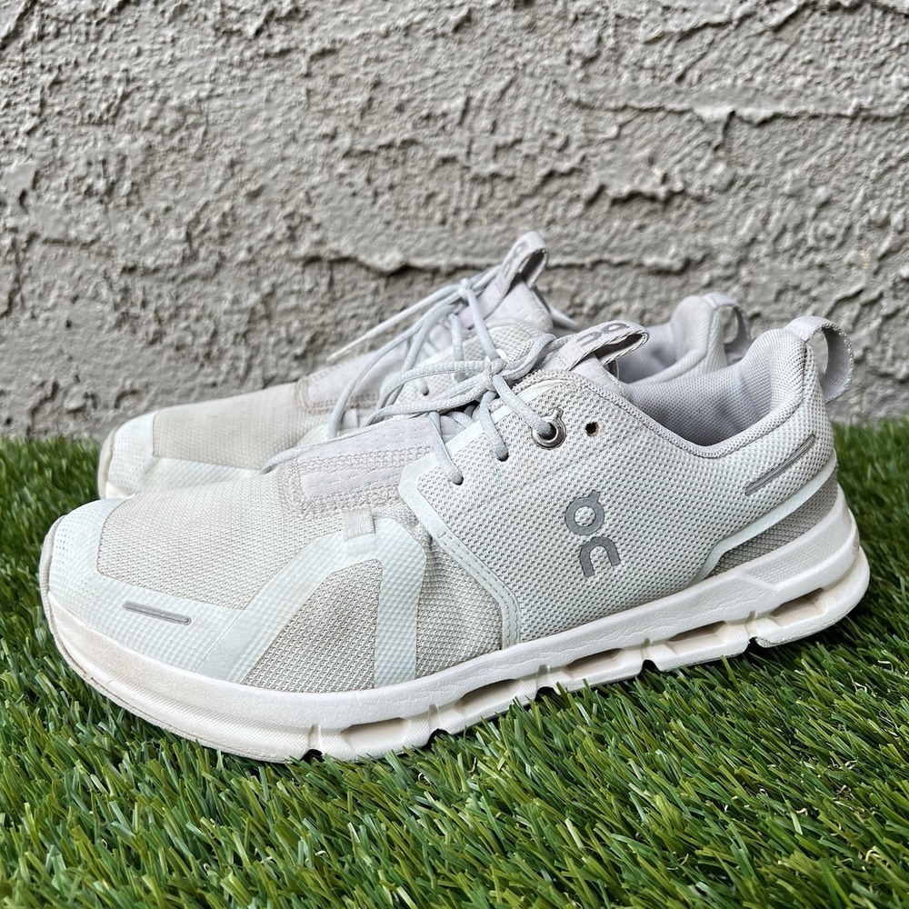 On Cloud Shoes Youth Size 6.5 Sky 2 White/White US Sneakers Trainers